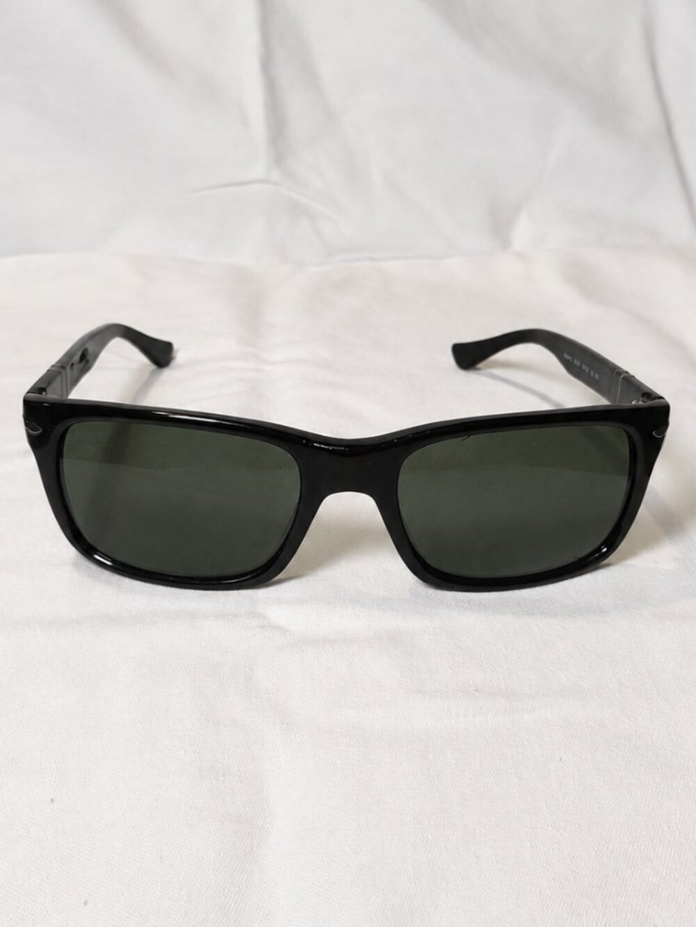 Persol PO3048S Black Sunglasses 95/31 Green Lens Made in Italy + Case